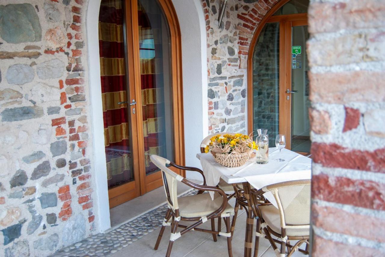 Agriturismo Antico Splendore Villa Pullir Exteriör bild