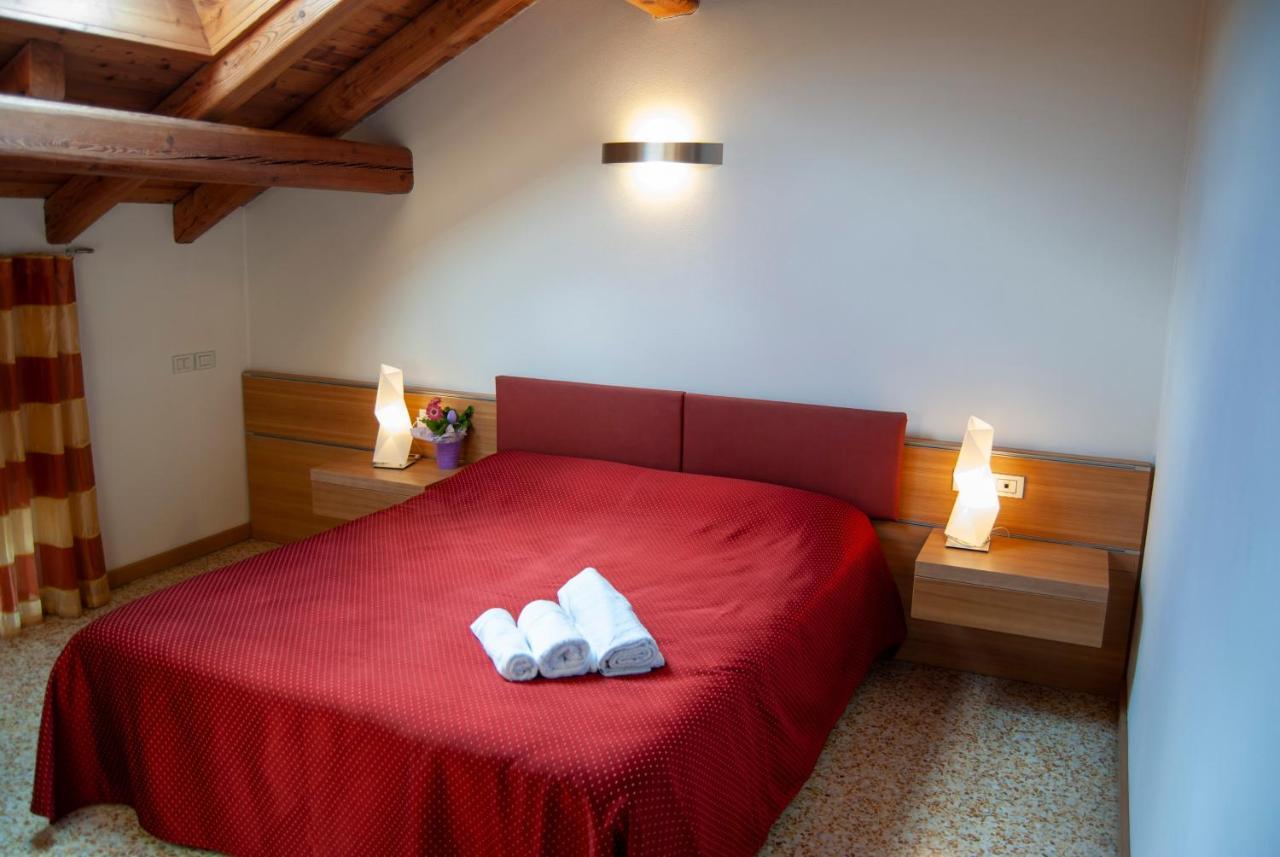Agriturismo Antico Splendore Villa Pullir Exteriör bild